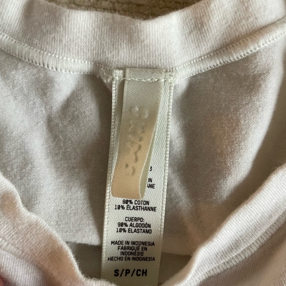 SKIMS fits everybody t-shirt - BUNDLE - Picture 5 of 6